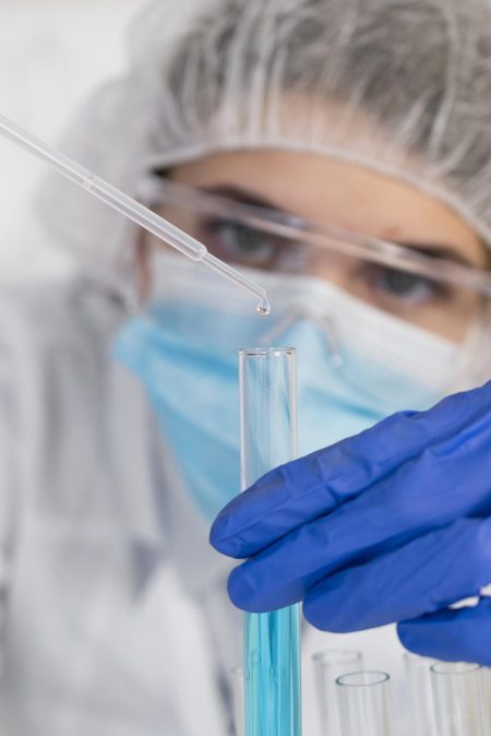 woman-working-laboratory-portrait (1)